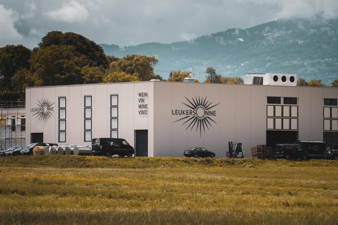 Bild News-Beitrag Fassadenbeschriftung